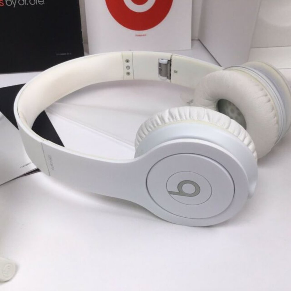 Beats By Dr.Dre Solo HD/ White